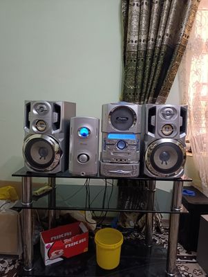 Muzikalniy sentr Pioneer xolati ideal hamma joyi ishledi Disk Radio Au