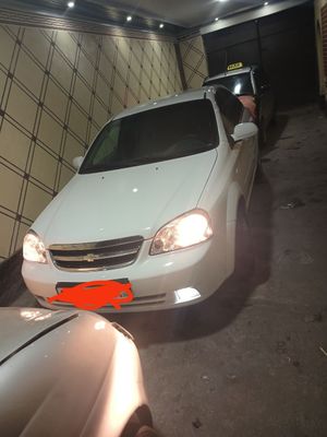 Srochna sotiladi 1.8 mehanika metan gazi bor suyagi butun 2009