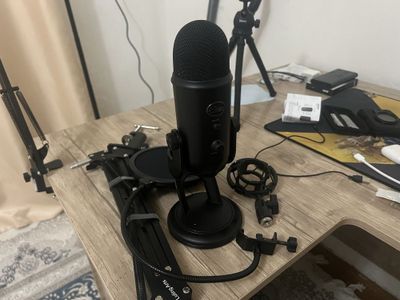 Blue yeti strimerlar uchun