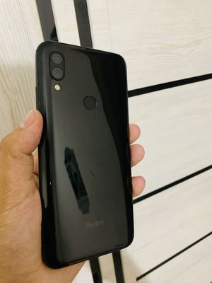 Redmi 7 sotiladi