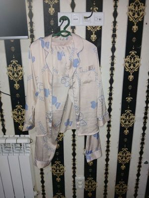 Razmeri:xl    narxi:90 rangi:pushti