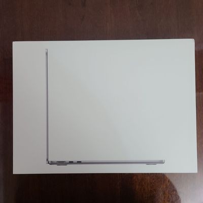 MacBook air M2 yangidek