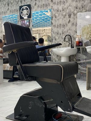 Sartarosh va Barberlar uchun kreslo