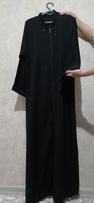 Ayollar arab abayasi