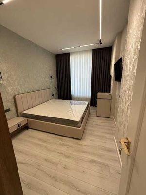 СРОЧНО! сдается 2х-ком кв ЖК VEK район:Мирзо-Улугбекский 985*