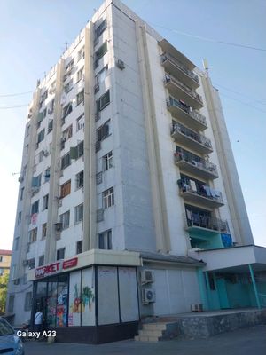 Яшнобод район тузел 1 уй сотилади.  1 хона.