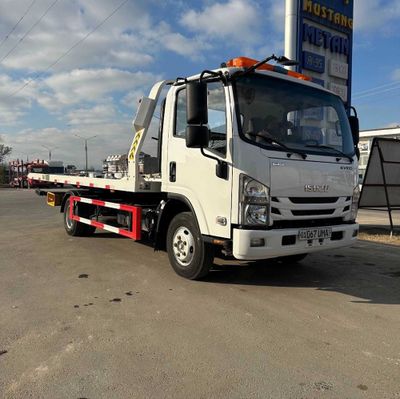 Isuzu ELF эвакуатор