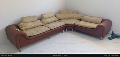 Divan sotiladi holati ideyal