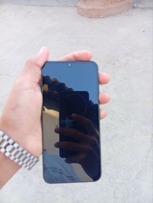 samsung a15 sotiladi xolati ideal narxi 1.800