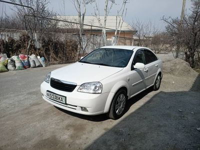 Ласетти сотилади