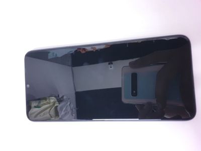 Infinix hot 30i telefoni
