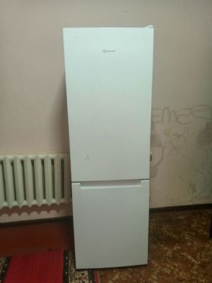 Индезит почти новый,коп пайдалынбады.