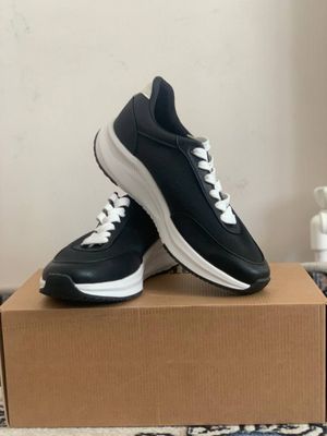 Qulay va zamonaviy sport oyoq kiyim