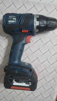 Продам на запчасти bosch gsr 18v-es