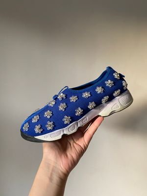 Кроссовки