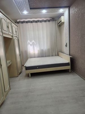 Чиланзар-Ц 2/2/4. Ориентир ресторан Райхон. Цена 400$+1.