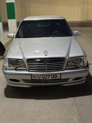 Mersedec-Benz w202