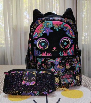 в наличии набор от Smiggle