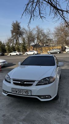 Gentra 3 A/T full pozitsiya abs, lyuk va magnitafon bor