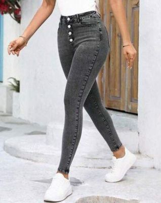 Джинсы DENIM чёткие модные .в наличии