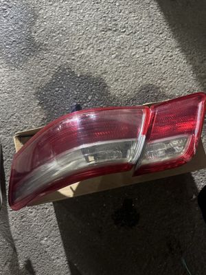 задний левий стоп camry 40