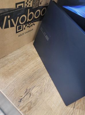 Asus VivoBook E1404G