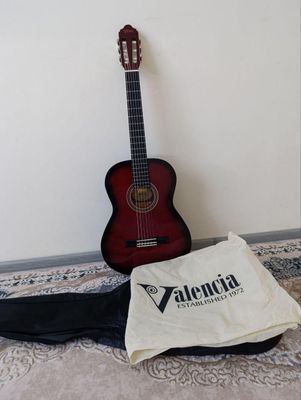 Гетара VALENCIA, гарантия состояния новы с сумочкой