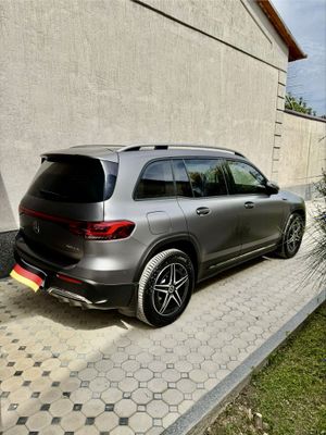 Mercedes-Benz EQB 350 Full Options. Salondan 2024yil noyabr olingan