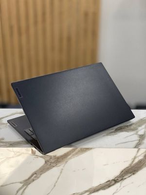 Lenovo noutbuk.