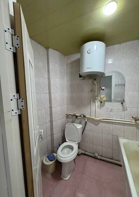 Kvartira arendaga beriladi simurq tarafga 1etaj 2 xonalik