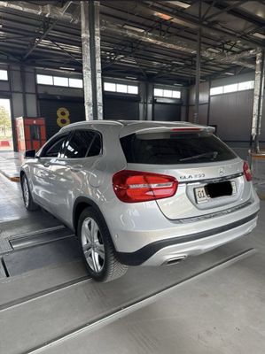 Mercedes Benz Gla 250