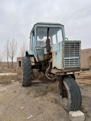 MTZ traktor.