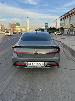 Hyundai sonata 5 pozitciya sotiladi