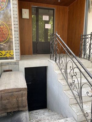 Кадышева, Яшнабадский р,Аренда магазина 15 кв + подвал, санузель есть