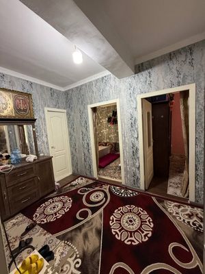 Srochno Sirdaryo shaxar Adolat MFYda Uy sotiladi