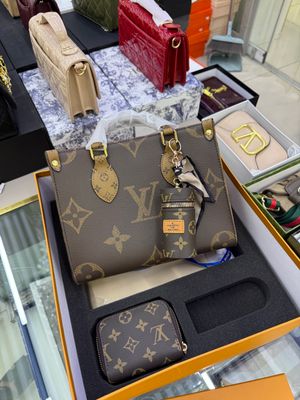Louis Vuitton Lux Kupiya orginal 1.1 Kamplekt Yang