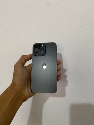 Iphone XR 13 Pro korpista