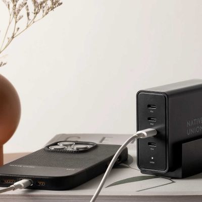 Сетевое зарядное устройство Native Union с четырьмя USB-C портами