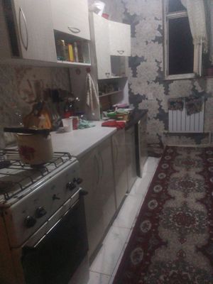 Катта куйлик якинида шароитли хозяйкали ховли Эр хотинга