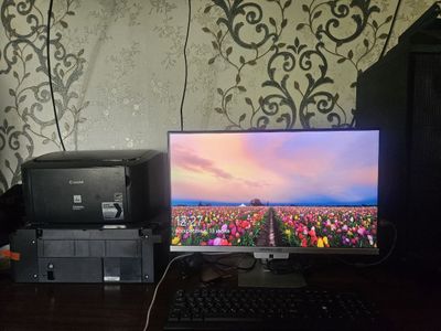 Monoblog kompyuter va printer sotiladi.