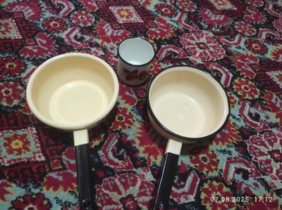 Продаю эмалированную кружку советских времён