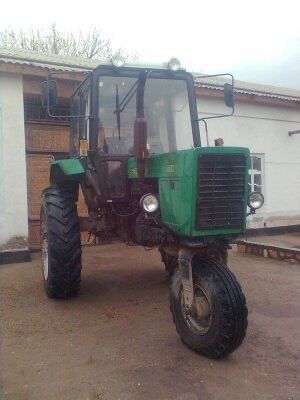 MTZ 80 X sotiladi