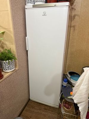 Морозилка indesit