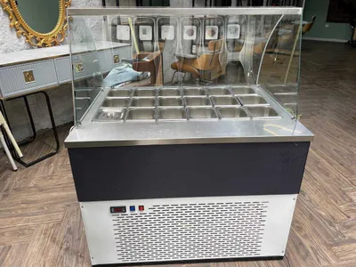 Стол холодильный для пиццы/салатов/гарниров .Витринный холодильник