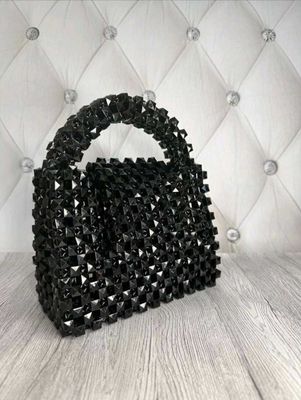 Плетенная сумочка из бусин