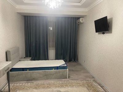 Шахар марказида жойлашган 3 хонали квартира ижарага берилади