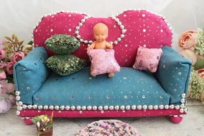 Продам кукольный диван