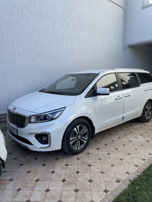 KIA CARNIVAL 2019 sostoyanie ideal