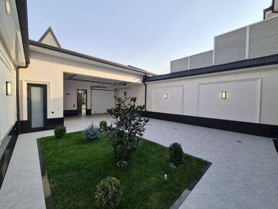 Продается Евро дом на Центре Луначарского
