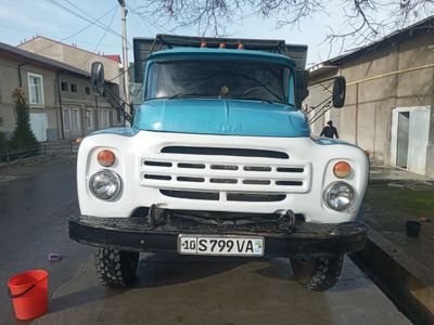 ЗИЛ срочно сотилади
